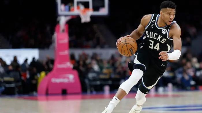 milwaukee bucks defeat phoenix suns