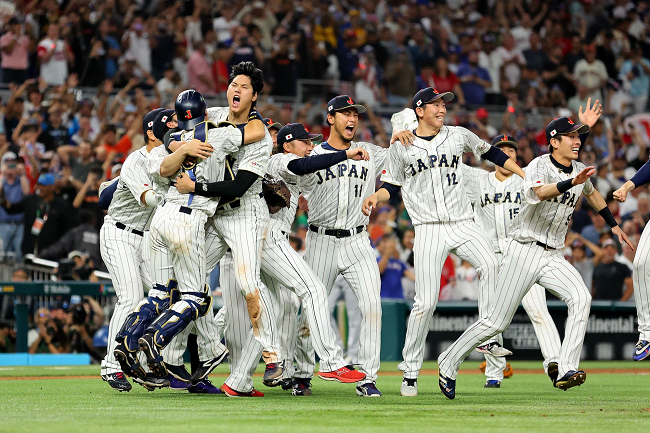 ohtani shines as japan defeats usa