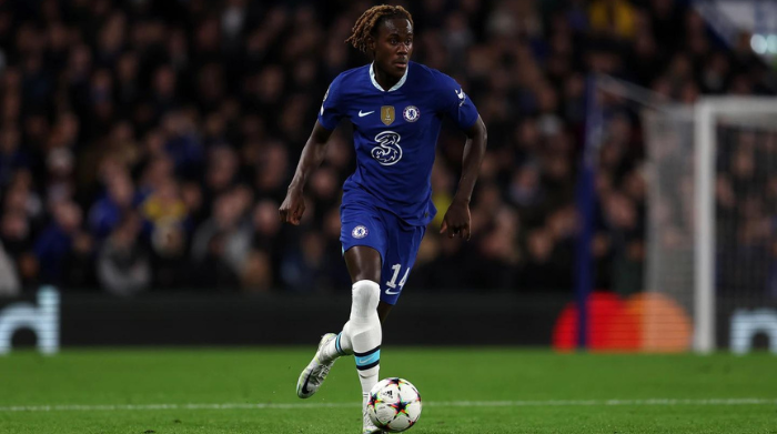 borussia dortmund chases chalobah