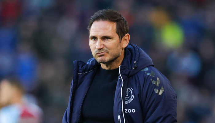 bristol city discuss former chelsea boss lampard