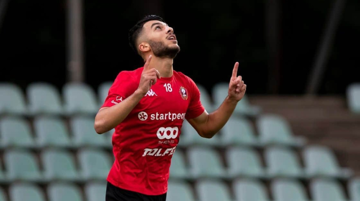 metz contacts-ajax for mikautadze return