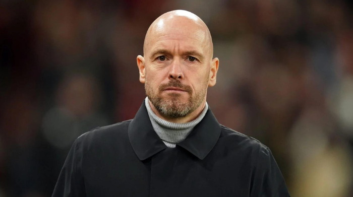 man utd consider 5 player clearout