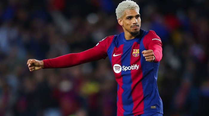 Barcelona set €100m asking price for Araujo