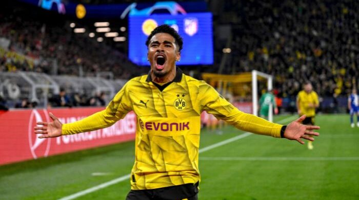 ian maatsen infroms chelsea of his dortmund plans
