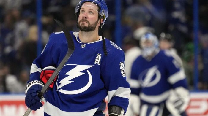 kucherov, mcdavid named hart trophu finalists