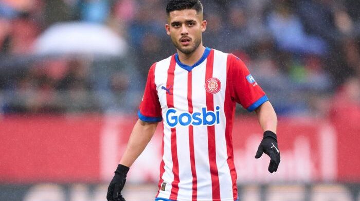 dortmund increase offer manchester city fullback yan