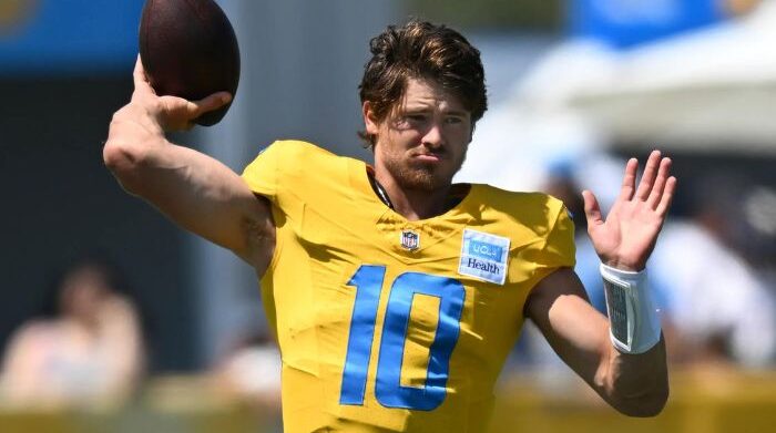 herbert suffers plantar fascia injury to right foot