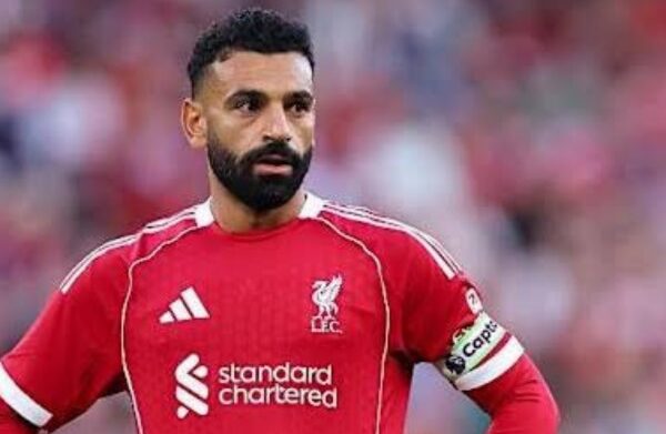 salah-criticizes-uefa-over-tribute-to-palestinian-legend